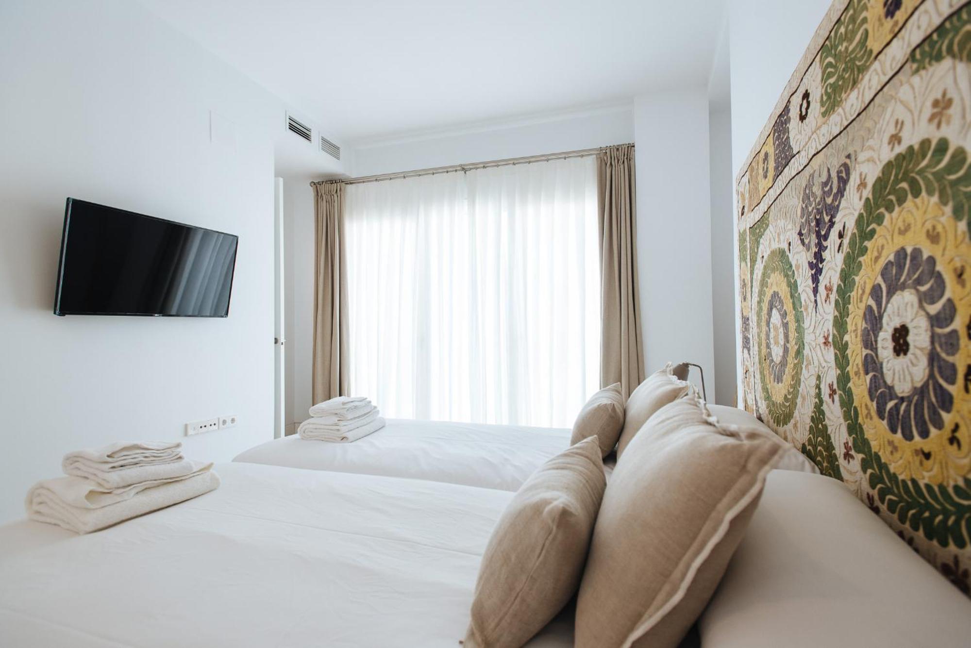Eva Recommends Castellar Pool & Terrace Appartement